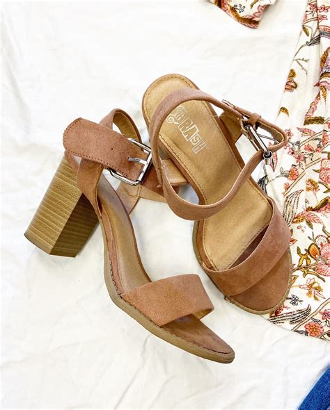 clothes mentor palm desert